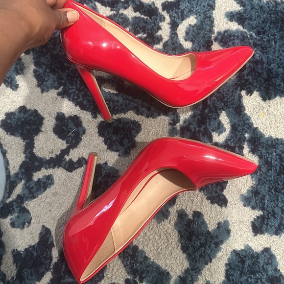 Red Classy Heels - Picture 4 of 4